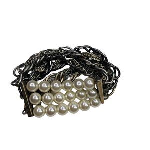 10/$25🦋 Express Gunmetal & Pearl Multi Strand Bracelet